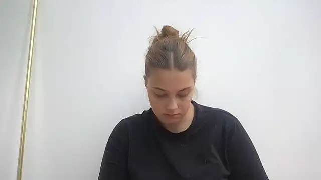 Snapshot of Krystal_Tx chatting on September 26, 2025, 7:15 am Krystal Tx online show from September 26, 2025, 7:15 am