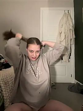 Snapshot of Krystal_Tx chatting on February 8, 2025, 3:53 pm Krystal Tx online show from February 8, 2025, 3:53 pm