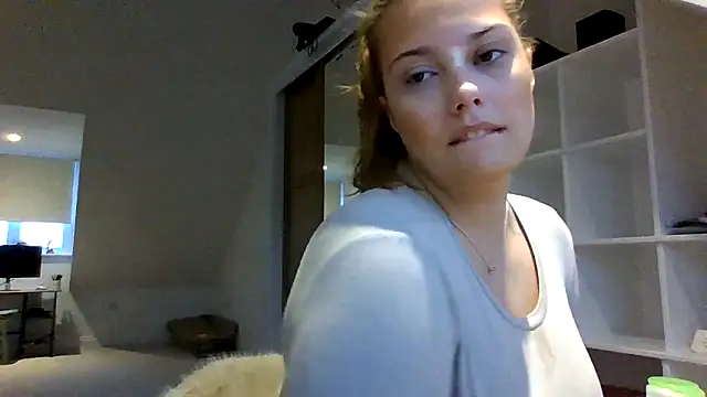 Snapshot of Krystal_Tx chatting on October 26, 2025, 4:07 pm Krystal Tx online show from October 26, 2025, 4:07 pm