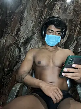 rony6663 online show from December 19, 2025, 6:43 pm