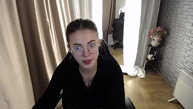 Ritaneer online show from September 10, 2025, 8:02 am