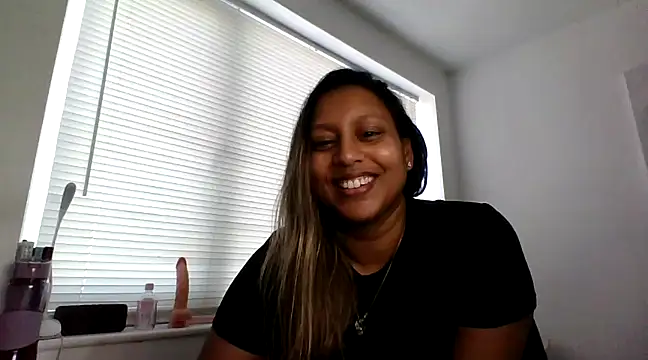 Snapshot of TEMPTING-TAMMY chatting on March 5, 2025, 1:17 pm TEMPTING-TAMMY online show from March 5, 2025, 1:17 pm