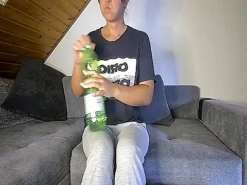 stunning Rosi online show from September 10, 2025, 10:14 am