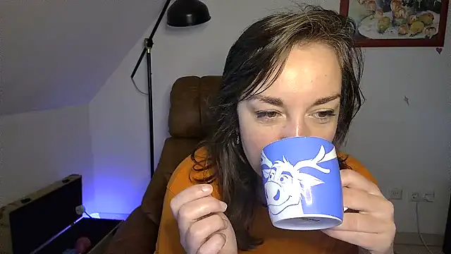 stunning Rosi online show from March 23, 2025, 7:20 am