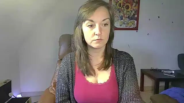 stunning Rosi online show from March 13, 2025, 7:31 am