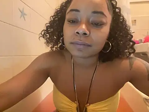 ChloeRebel online show from December 21, 2024, 6:33 pm