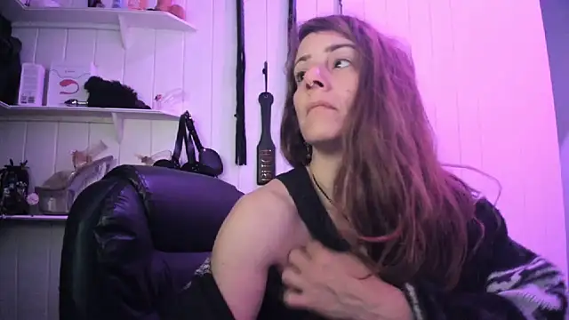 jessiburningheels online show from September 23, 2025, 9:38 am