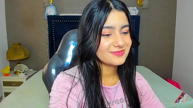 Snapshot of MaiteFlores chatting on May 21, 2026, 2:14 pm MaiteFlores online show from May 21, 2026, 2:14 pm
