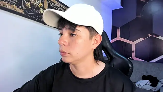 AbbySmiitth  online show from November 17, 2025, 7:07 pm