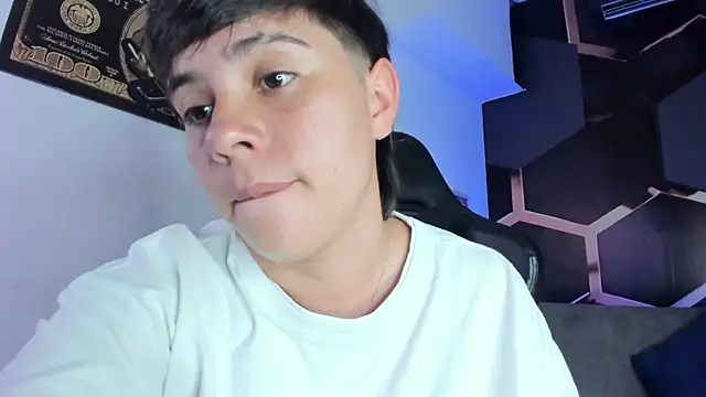 AbbySmiitth  online show from October 8, 2025, 7:03 pm