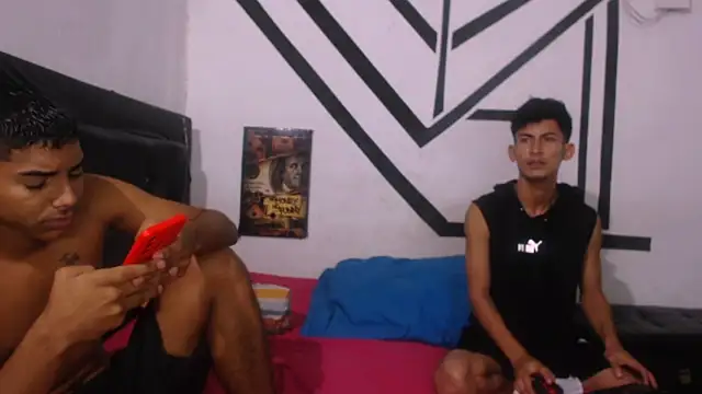 Snapshot of badssboys_always chatting on January 9, 2025, 8:01 pm badssboys always online show from January 9, 2025, 8:01 pm