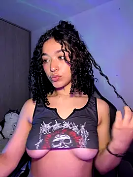 Crystal Dluna online show from September 25, 2025, 4:35 pm