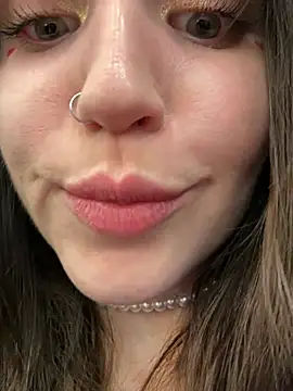 Snapshot of meow_girl chatting on February 11, 2026, 9:09 am meow girl online show from February 11, 2026, 9:09 am