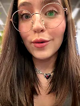 meow girl online show from October 20, 2025, 10:38 am