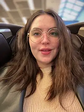 meow girl online show from October 28, 2025, 10:58 am