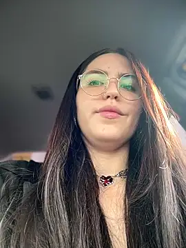 meow girl online show from September 19, 2025, 9:57 am