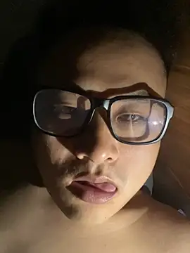 lixiaoshuai8 online show from March 2, 2025, 3:19 pm