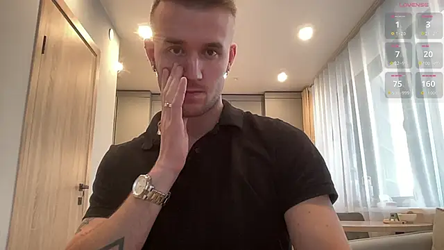 cute mark online show from October 14, 2025, 4:57 am