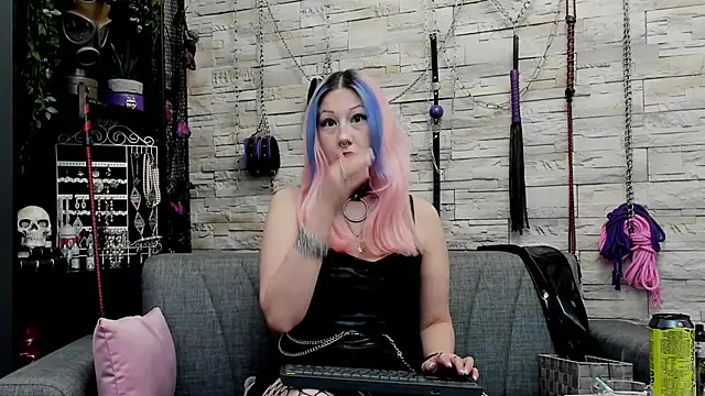 CruelMistress online show from November 15, 2025, 3:38 pm