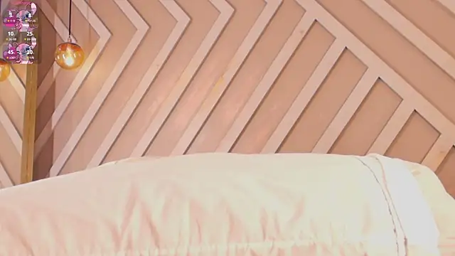 Emily Monroe  online show from November 26, 2025, 10:37 am