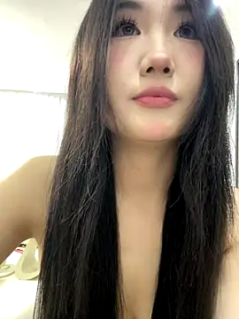 xyebobs online show from September 21, 2025, 2:55 pm