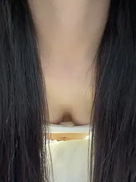 xyebobs online show from September 18, 2025, 2:20 pm