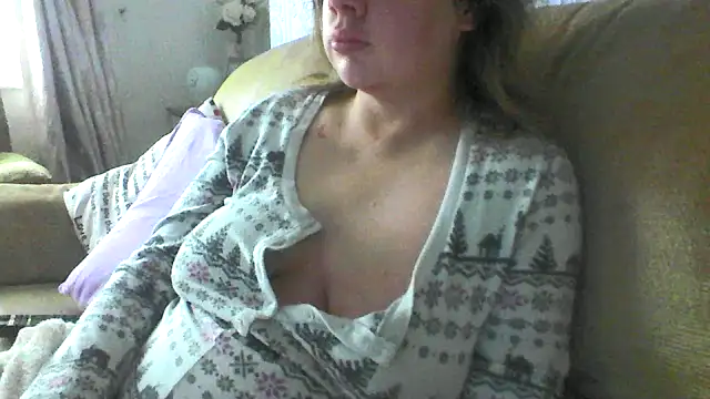 CamilaCherryX online show from September 14, 2025, 4:40 pm