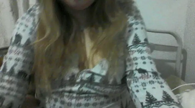 CamilaCherryX online show from January 16, 2025, 1:37 am