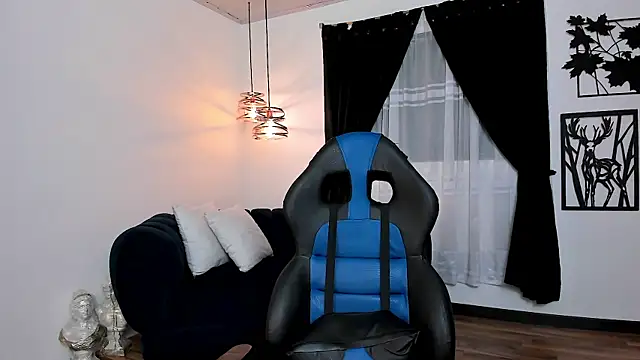 myeimmy 33 online show from October 10, 2025, 2:23 am