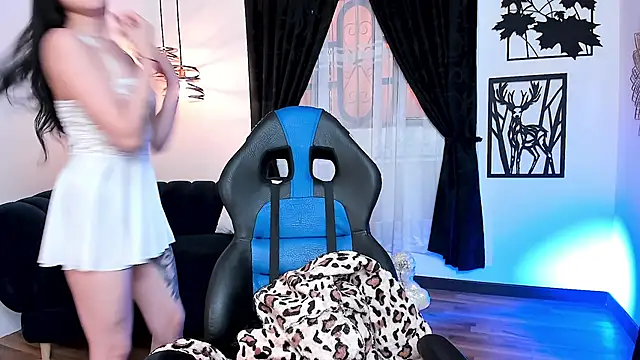 myeimmy 33 online show from September 9, 2025, 3:10 pm