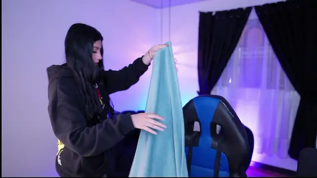 myeimmy 33 online show from March 17, 2026, 6:44 pm