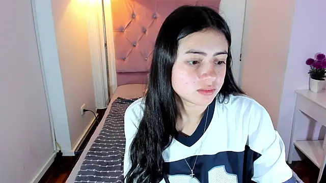 myeimmy 33 online show from February 27, 2025, 3:59 pm