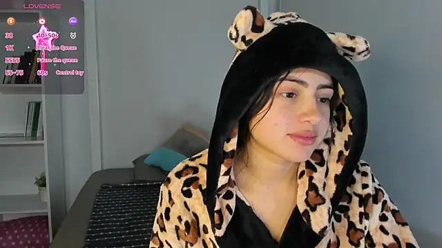 myeimmy 33 online show from February 25, 2025, 8:00 pm