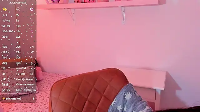 myeimmy 33 online show from March 10, 2025, 9:18 pm