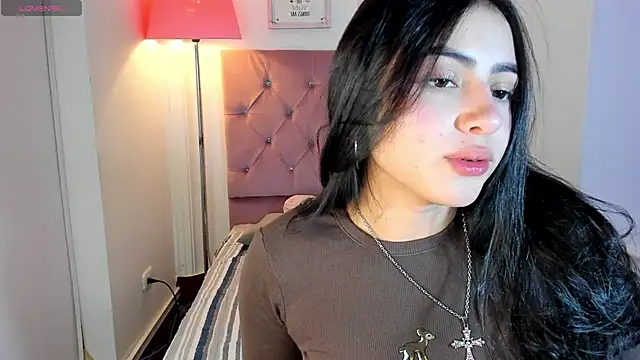 myeimmy 33 online show from March 19, 2025, 6:34 pm