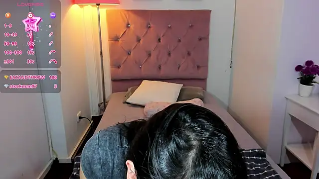 myeimmy 33 online show from February 26, 2025, 9:31 pm