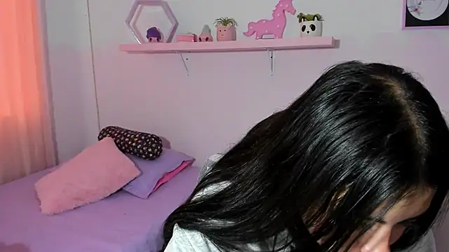 myeimmy 33 online show from February 6, 2025, 10:10 pm