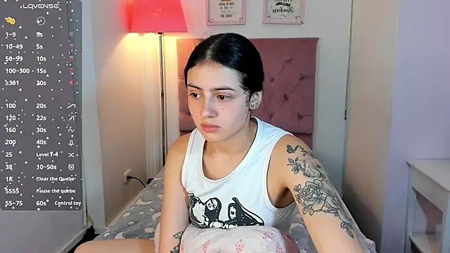 myeimmy 33 online show from March 17, 2025, 2:56 pm