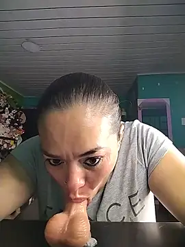 emily sweet13 online show from June 3, 2026, 12:28 pm