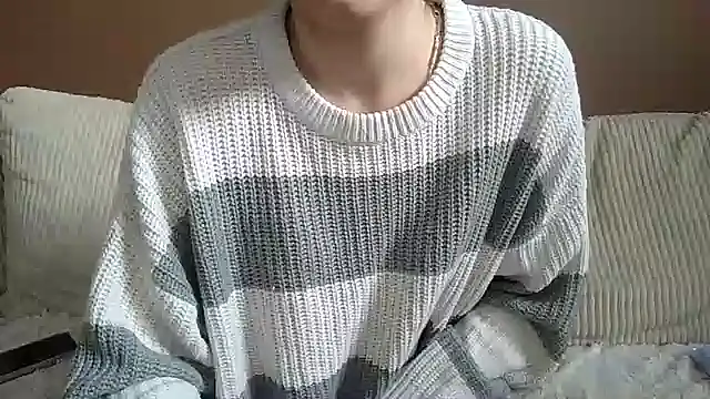 Petite moi online show from March 12, 2026, 12:20 pm