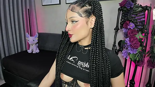 Morgan Hilll  online show from October 2, 2025, 12:30 pm