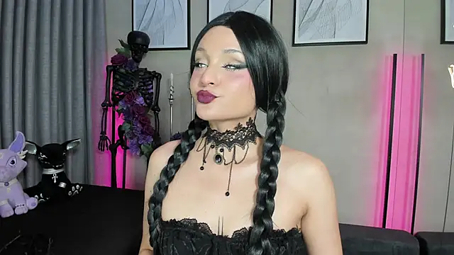 Morgan Hilll  online show from October 15, 2025, 11:51 am