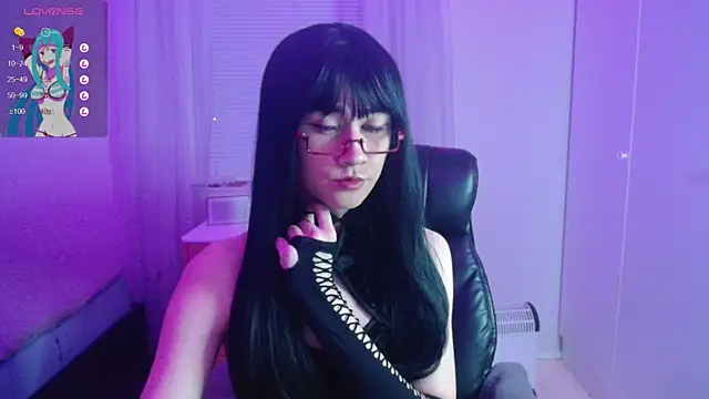 lewd pillows online show from February 3, 2025, 6:17 pm