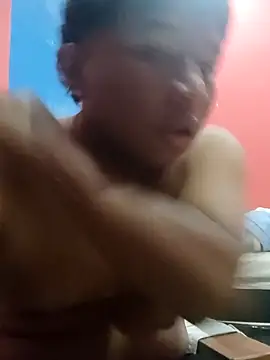 Tu papi 69  online show from October 4, 2025, 11:28 pm