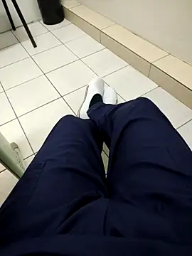 gatmoreno1 online show from September 23, 2025, 4:36 pm