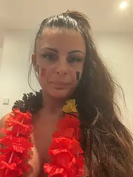 Snapshot of lenalux chatting on July 1, 2026, 8:09 pm lenalux online show from July 1, 2026, 8:09 pm