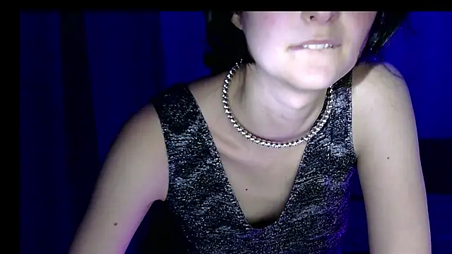 LilyXSky online show from February 21, 2025, 4:05 pm