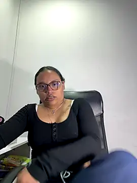 angela angels  online show from October 9, 2025, 2:34 am