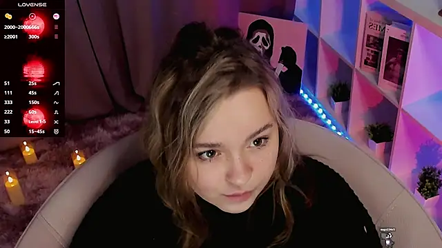 AlliceBrown  online show from February 22, 2025, 5:02 pm