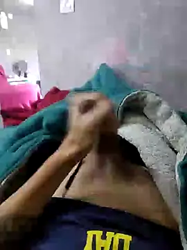 Snapshot of Juliano69xv chatting on June 23, 2026, 2:04 pm Juliano69xv online show from June 23, 2026, 2:04 pm